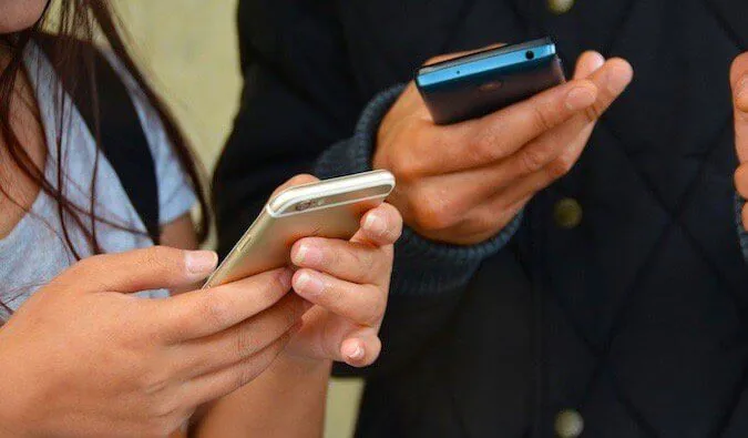 Travel Tip: Put Away Your Damn Phone!